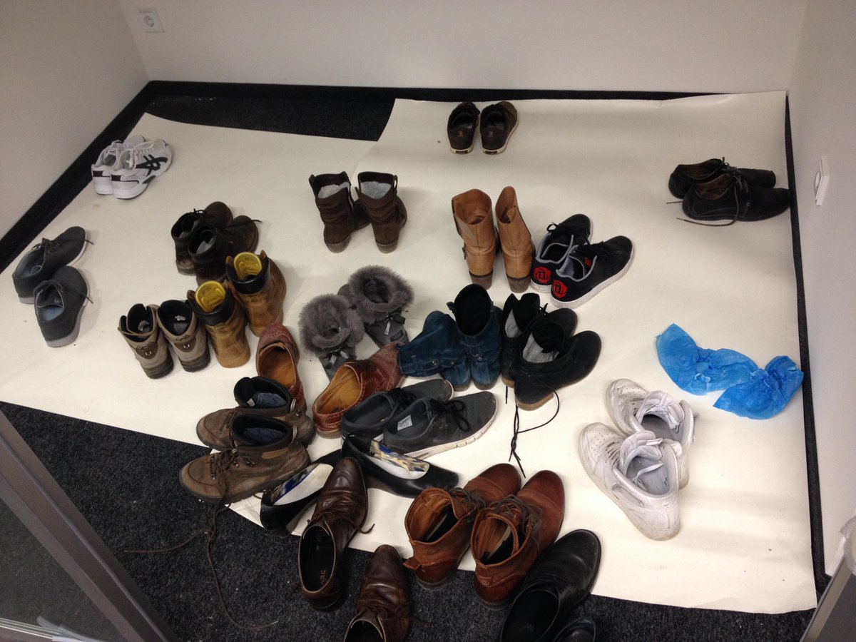 aquariusbiz's tweet photo. still #NoShoes in our #FancyOffice
it makes you feel like #home
#ageofaquarius https://t.co/HR2bu4sfIH