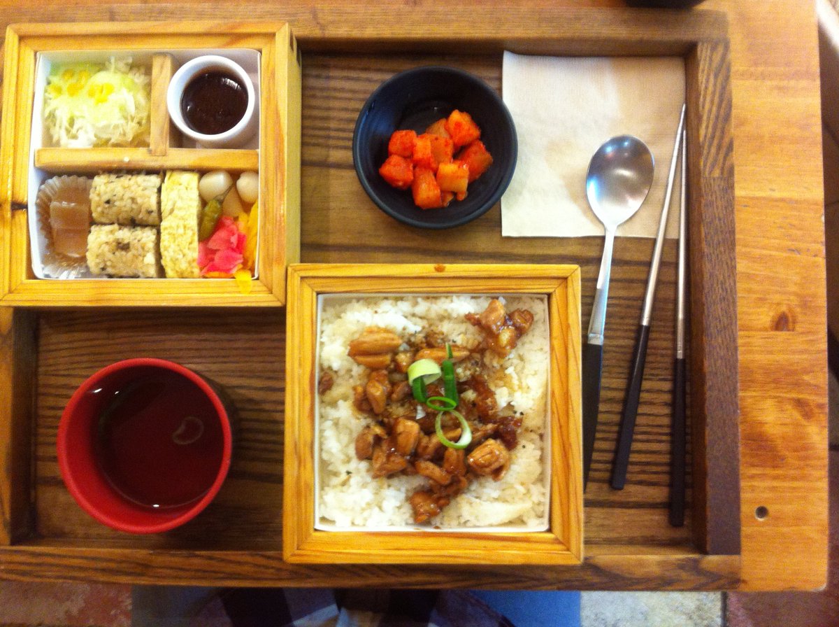 travelsminds's tweet photo. Un beau plateau pour un bon diner. Ils font les choses bien les japonais! #japon #travel https://t.co/MQ9nmsgHgg