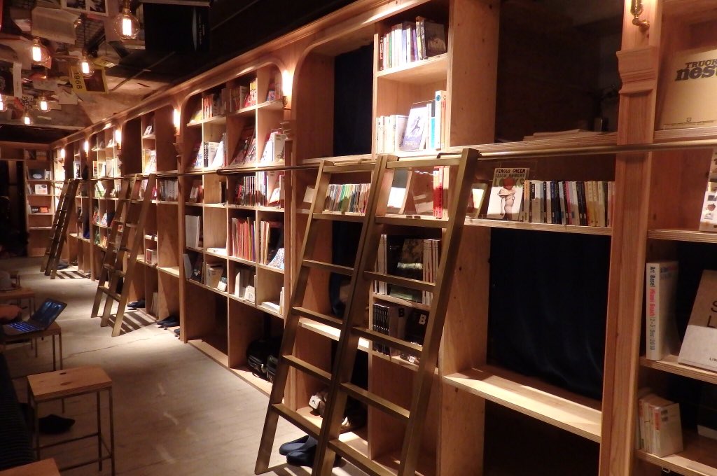 tvx59's tweet photo. BOOK AND BED TOKYO!!!
最高に幸せな寝る瞬間を体験できる空間ホステル!
この空間めっちゃ楽しい!😜
#bookandbedtokyo
#haveabookday https://t.co/lhd3LCVCbY