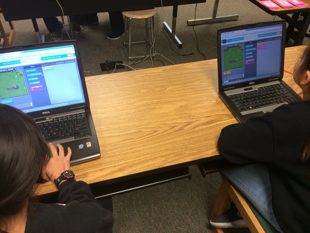 GinnyBoughter's tweet image. @hourofcode 4th grd coders! Loving #minecraft and #StarWars-just heard "I'm so focused!" #TCEHourofcode #HourOfCode