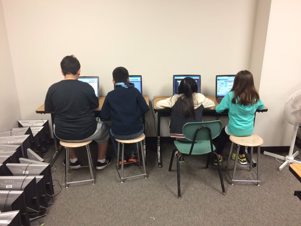GinnyBoughter's tweet image. @hourofcode 4th grd coders! Loving #minecraft and #StarWars-just heard "I'm so focused!" #TCEHourofcode #HourOfCode
