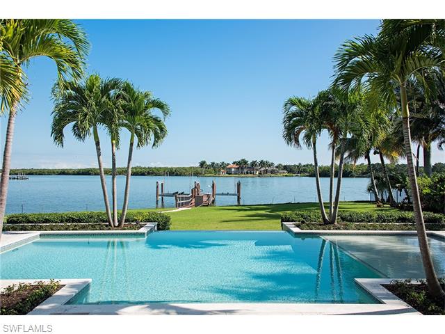 CalusaBayNaples's tweet photo. #Waterfront #PortRoyal Home offered fully furnished! https://t.co/LI5uOpK8ZV #CBProperties #luxury #PortRoyalClub https://t.co/xaUMQgpM87