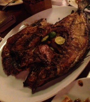 Makan malam dulu kitaa..