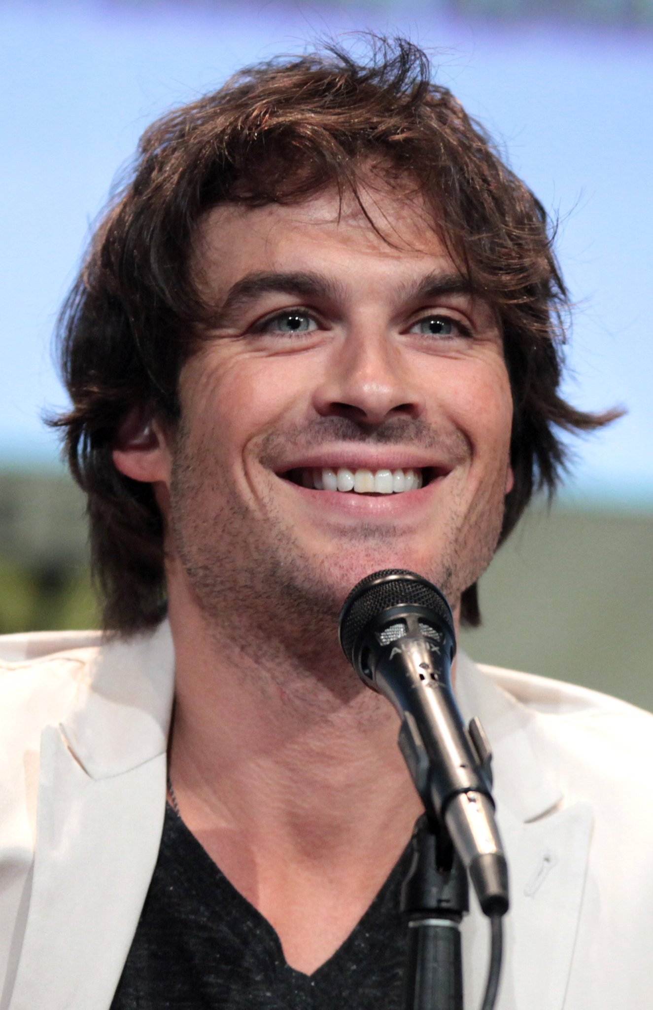 Hoje é o dia do cara que faz os meus dias mais felizes e completos!
Estou falando do Ian Somerhalder <3
Happy BDay! 