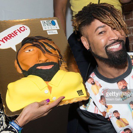 tytryone's tweet photo. Love my Tyrrific Cake #intromedia ❤️👍🏾 https://t.co/xM3Ad6nkk6 https://t.co/WPVVuSP7Mn