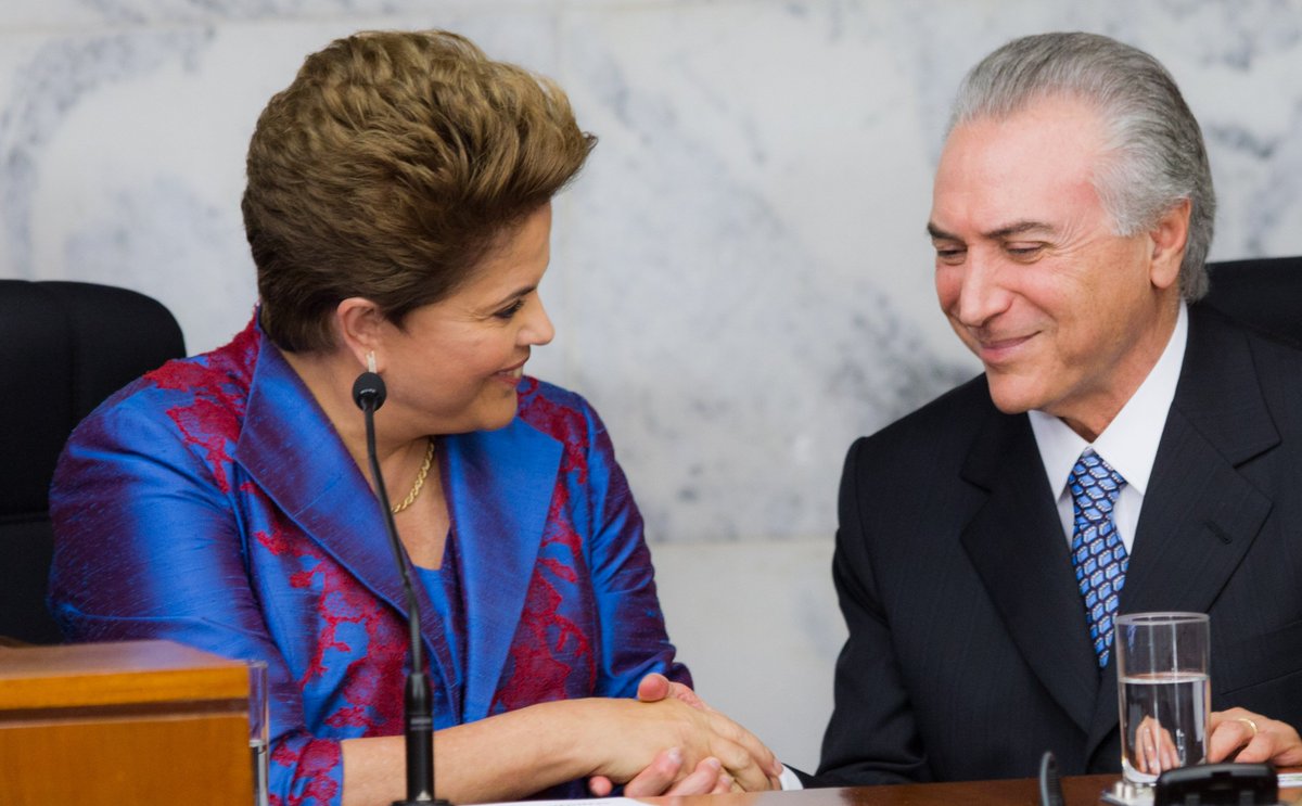 comunicaverso's tweet photo. Daqui a pouco tem #ControlF na #FrispitRádio e hoje vamos falar sobre cartas de amor! #ControlFCorreiodoCoração https://t.co/AkjvDJgsh7