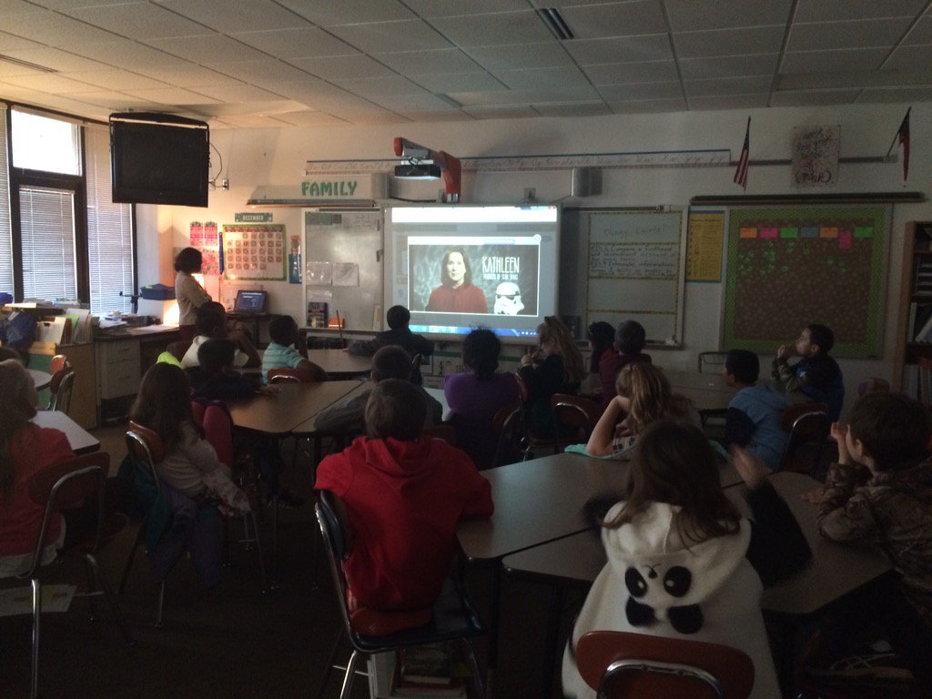 msfrerichsclass's tweet photo. We are participating in #HourOfCode 2015!! I see some future computer programmers in this classroom! https://t.co/1wDLRdMzPB