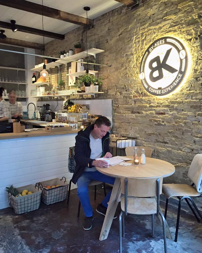 Koffieplantage's tweet photo. Succes met je nieuwe espressobar, @Shamekeesman! Verrassende 'Coffee Experience' in #BYKEES! https://t.co/hgpqn9hO9B https://t.co/9R15LB4JCY