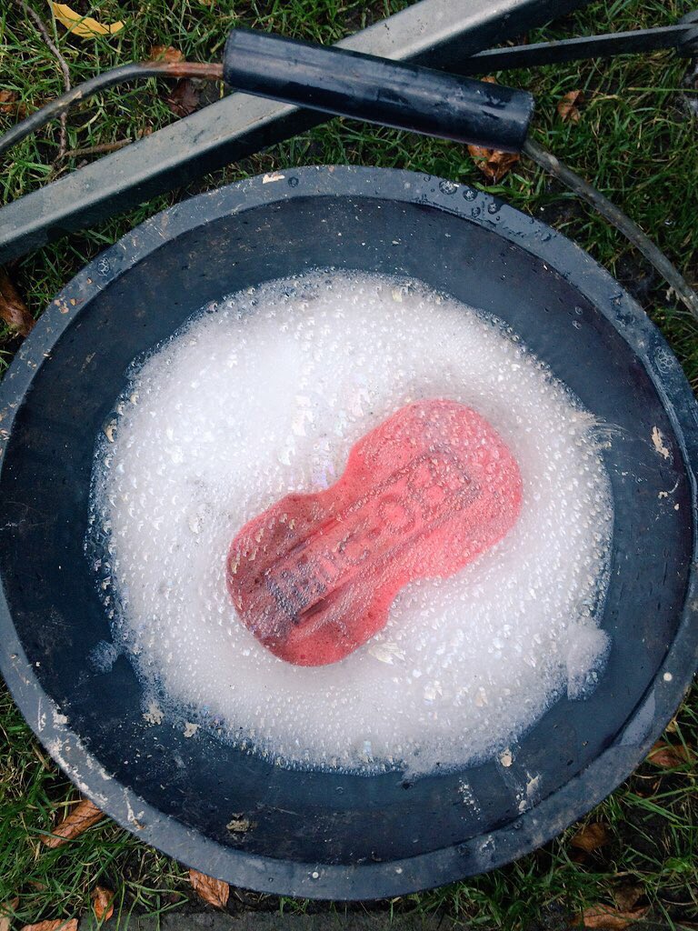 condorracing's tweet photo. #TipToolBox. Washing your bike in winter is boring, but you'll save it from corroding road salt & rim wearing grit. https://t.co/wBhaqOEkLb