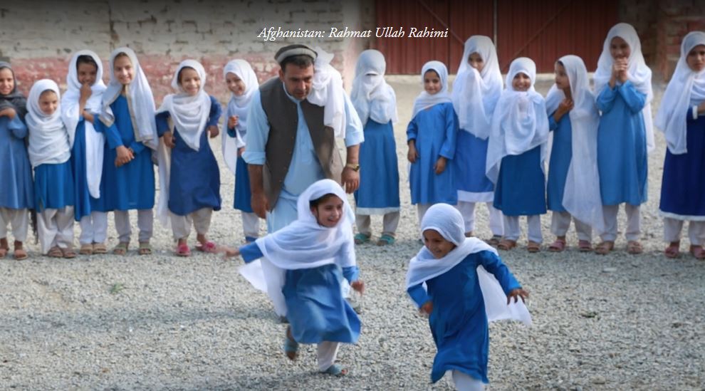 #Humanrights starts w/ girls' education for #refugees in #Pakistan: ow.ly/VAS6f #HumanRightsDay #Npeace
