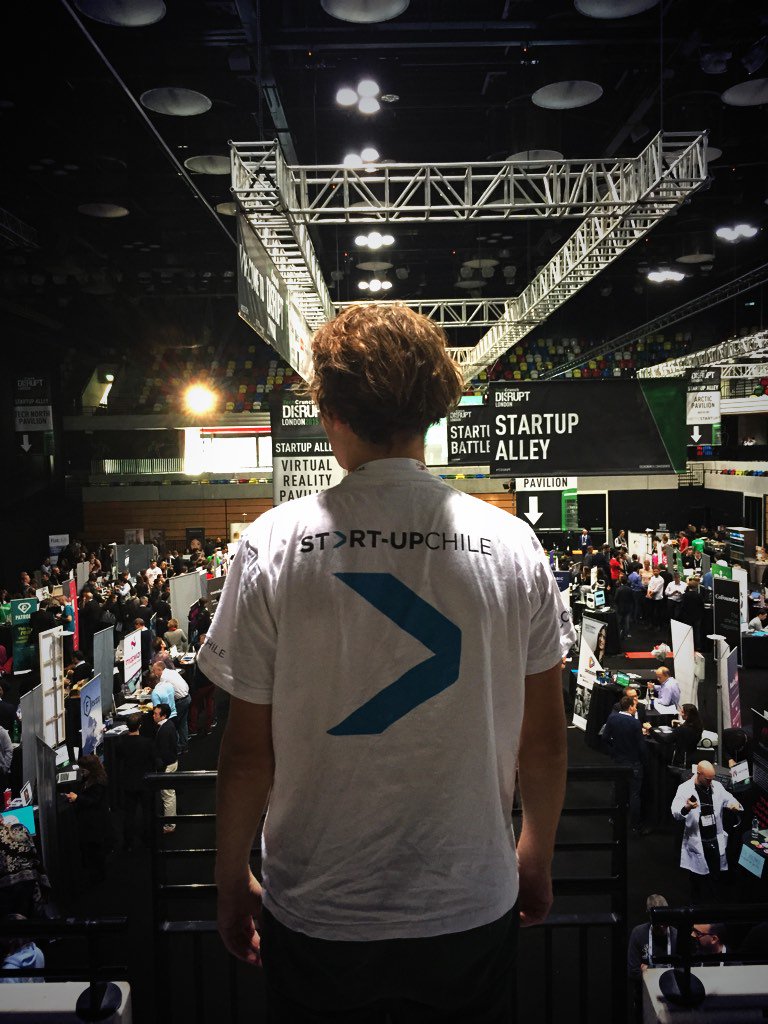 pierrebecerril's tweet photo. @startupchile watching over #disrupt2015 in London! https://t.co/cEchGpcJSO
