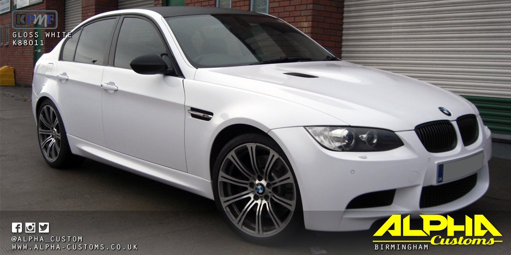 alpha_custom's tweet photo. BMW M3 - Gloss White &amp; Carbon Fibre
#CarWrapping #WrapLife #VinylWrap #Birmingham #BMW #M3 #KPMF #Hexis #Groupon https://t.co/lRwj6Cfvnm