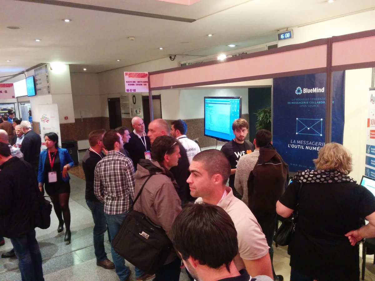 C'est parti #JRES2015 demos <a href="/_bluemind/">BlueMind</a> + #Xivo s'enchainnent. Messagerie unifiee Open Source française