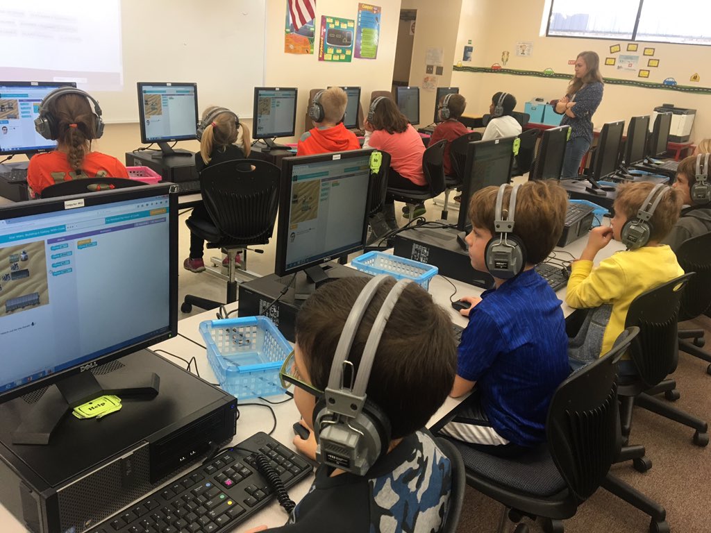 ClassMcGrath's tweet photo. @ClassMcGrath #scpshourofcode will 2nd graders find it as difficult as our 3rd graders https://t.co/fA3KH7EwnA