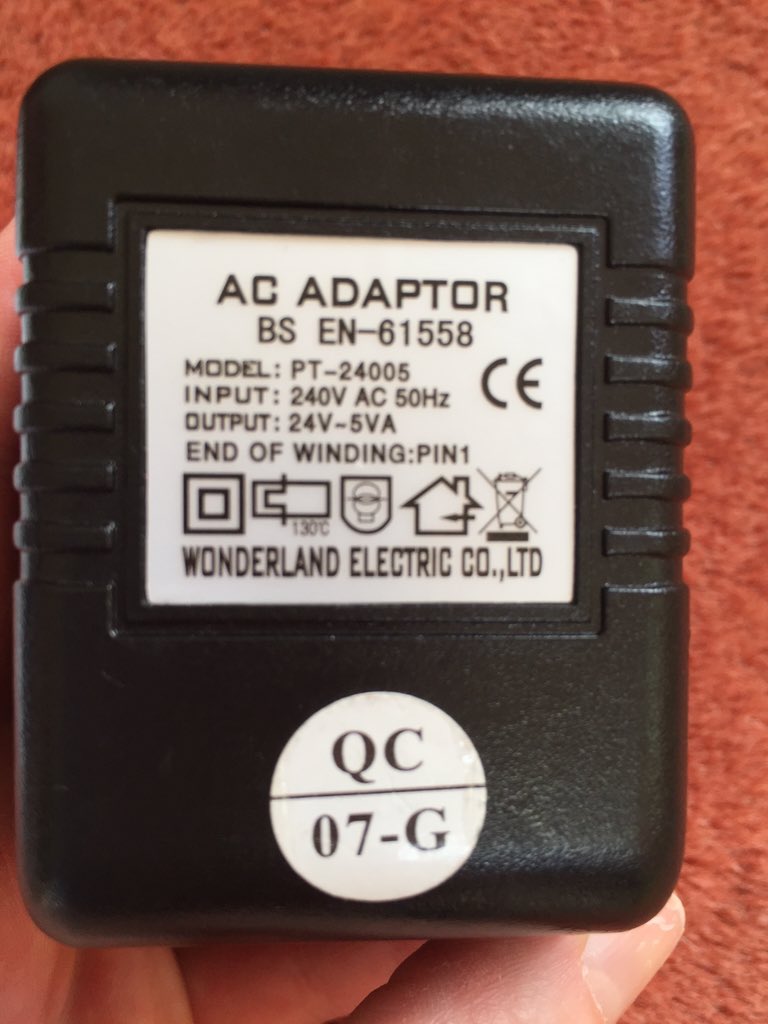 Cherylwinter11's tweet photo. @maplintweet #Maplineers  Can you help? I need a replacement adaptor, do you sell anything like this on your site? https://t.co/tr7Yp954TO