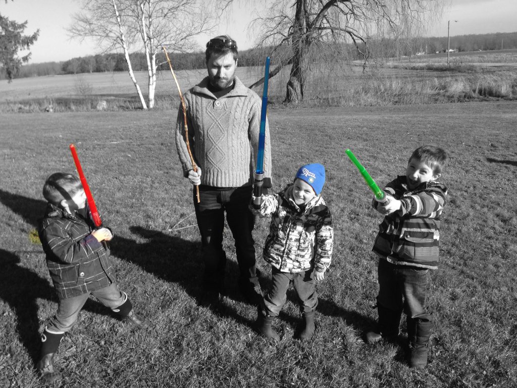 DerekOmusic's tweet photo. STAR WARS: Revenge of the Stick https://t.co/w2qGkXmhdN
