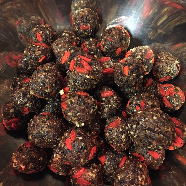 KolorfulCare's tweet photo. My Goji Berry Christmas Balls, a festive treat for the #holidayseason... give them a try! https://t.co/oLDLC57g3r https://t.co/7VTlj8EkDb