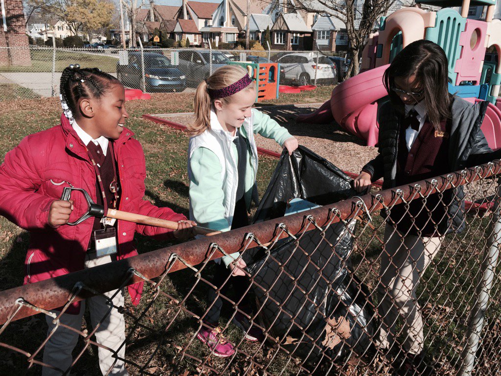 tgavin_tim's tweet photo. @Ea1785  5th grade St. James EA partnership at St. Michael's Church in Yeadon - making the stranger our neighbor. https://t.co/daZYz1X6XD