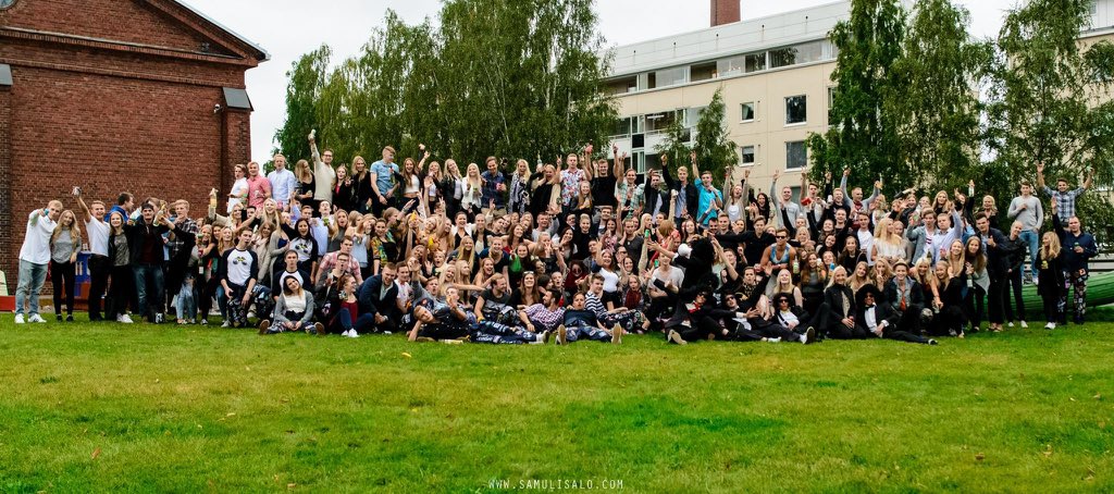 Ulkkis's tweet photo. Kiitos upeasta vuodesta! Ulkkis15 kiittää ja kuittaa, nähdään seuraavissa juhlissa! #ulkkislove https://t.co/HSD3tWU20E