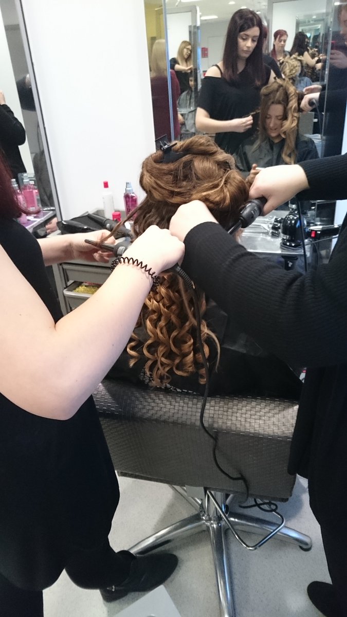 Curtains4Cancer's tweet photo. Hair preparation for this evening https://t.co/fwgAdFTHRv