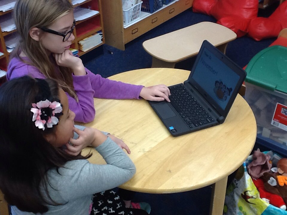wfsdiaz319's tweet photo. Sharing slide shows with our kindergarten buddies! #wfschallenge #wfsboylec #computerscienceineducation https://t.co/DeyaKOwjHG