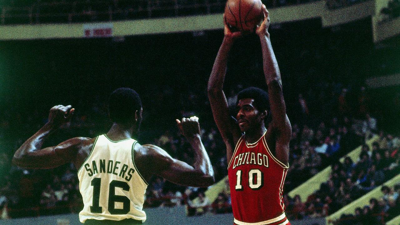 Happy 73rd Birthday to one of first stars, Bob Love

CAREER STATS & AWARDS:  