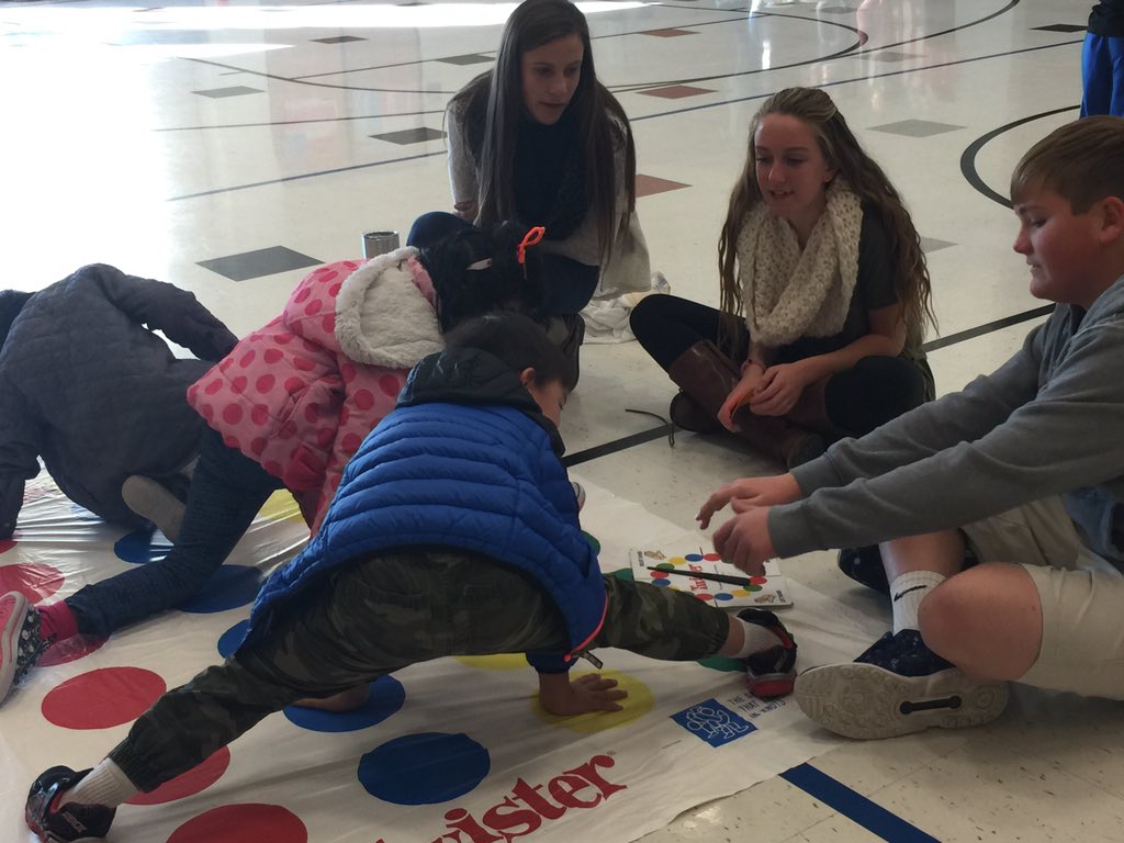 KrondaLISD's tweet photo. Killian NJHS making learning fun for Coyote Ridge Elem students today! #LearningIsFun #KillianMS #NJHS https://t.co/joUzkJZlfh