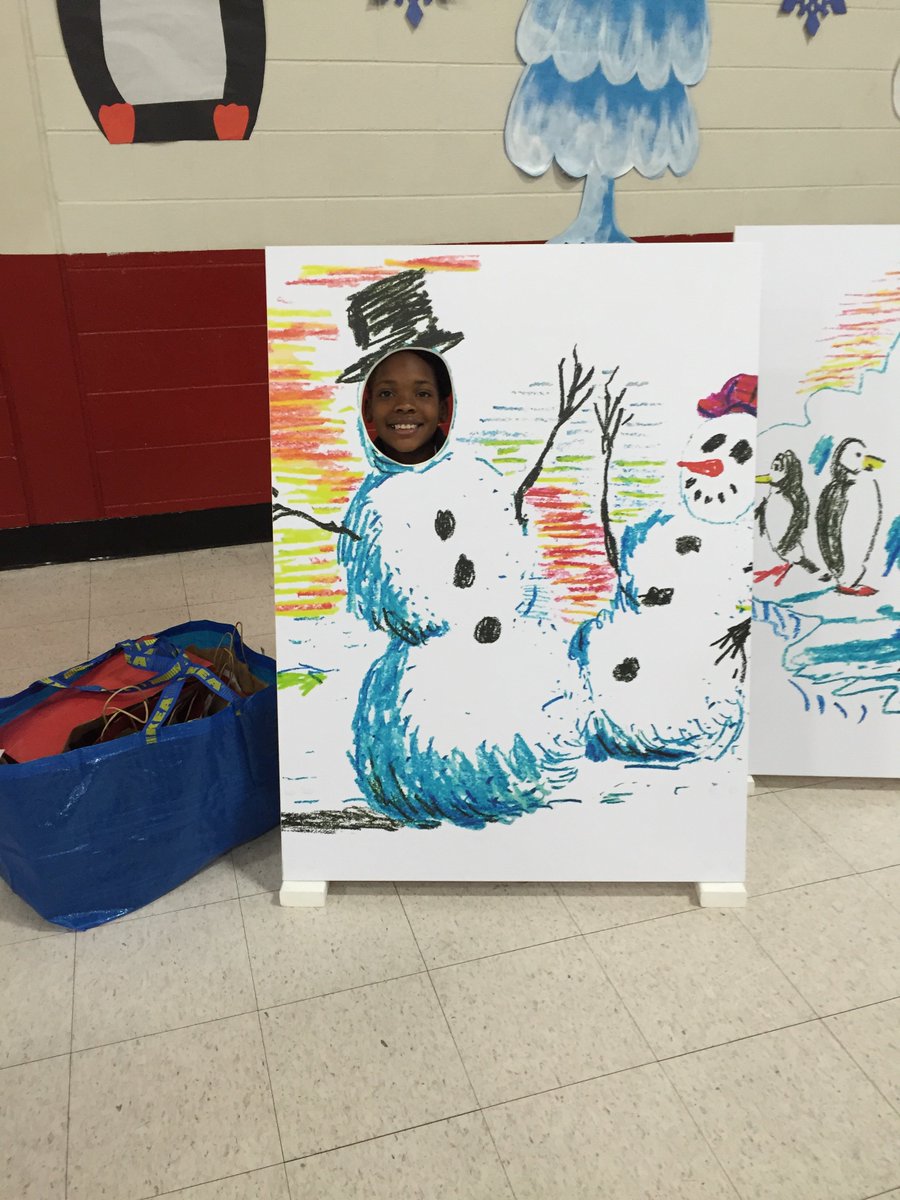 Whitefoord_Elem's tweet photo. Thank You Project Gift for another year of teaching the Sprit of Giving #apsupdate #atlsuper https://t.co/5JDxibB1HL