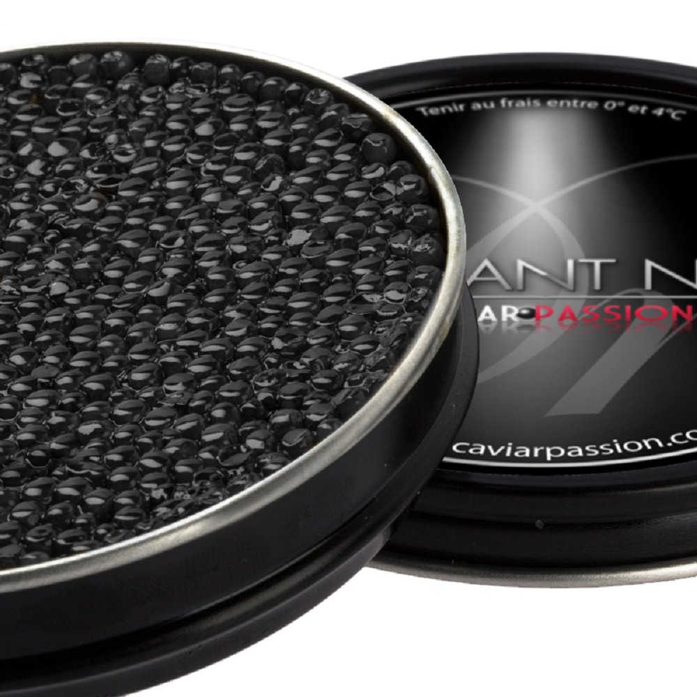 luxsure's tweet photo. 4 boites de #caviar #caviarpassion #diamantnoir à gagner en RT ce message / follow @caviarpassion #noel #concours https://t.co/aPWNjcUw1h