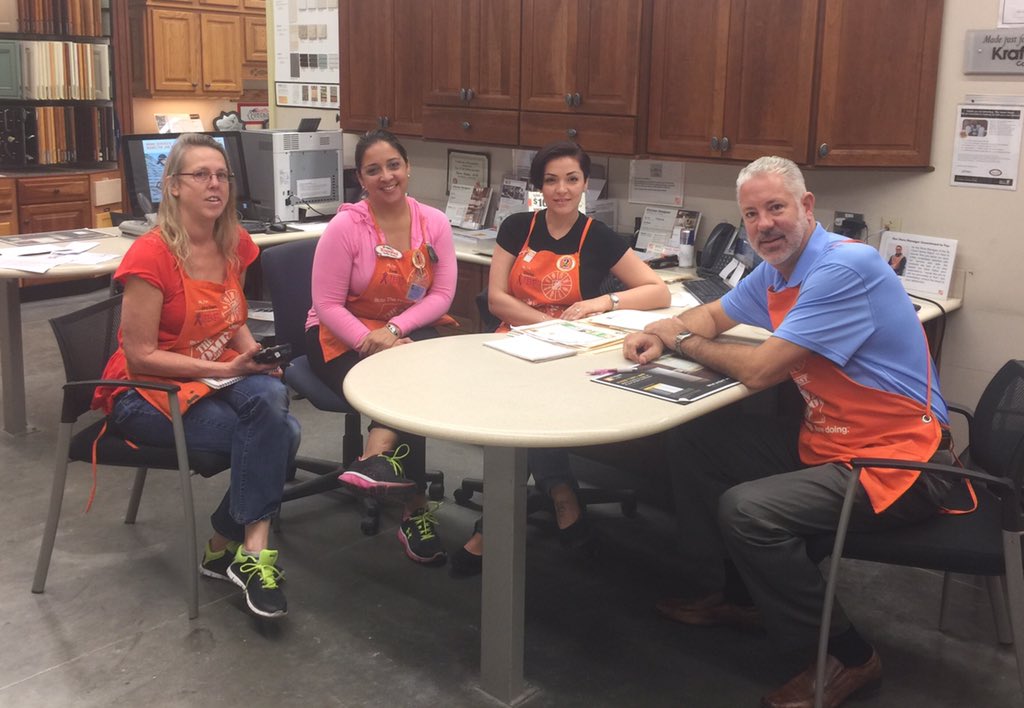 THDMTucker's tweet photo. Specialty Tuesday wth the team in 6350! @THDJake @kellerhagoodHDI https://t.co/mN0eAvKaEQ