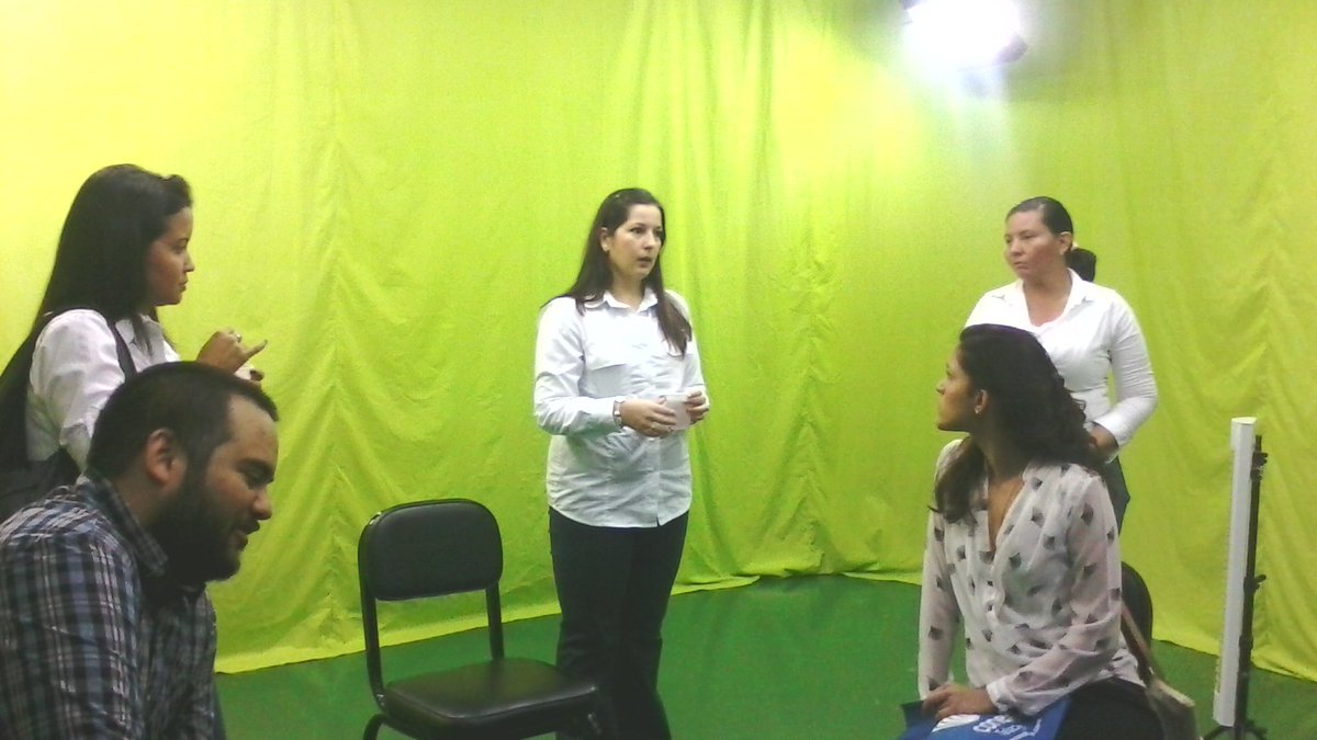 conextele's tweet photo. #ConexTelecom formando al talento nacional de la @UNITECVE https://t.co/vaFHJylWmn