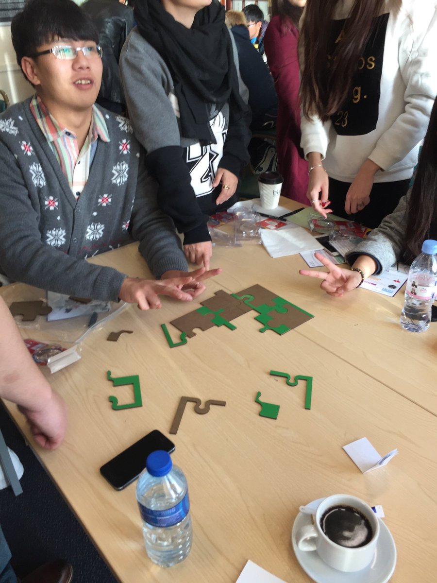 EntzSwanseaUni's tweet photo. IFEL student entrepreneurship with Chinese visitors 2day #sws2015 @lappinscott @corinaedwards https://t.co/U9A0xKitbB