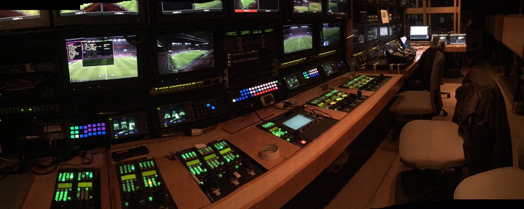 Afdeling techniek &amp; shading is klaar voor de #ChampionsLeague wedstrijd #PSV - CSKA Moskou!
