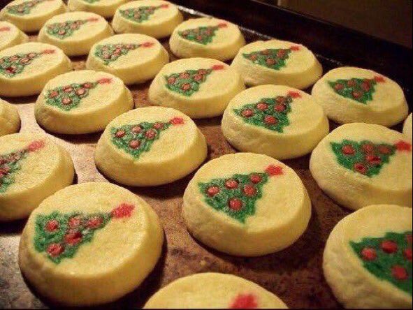 ChiIIVlbes's tweet photo. These cookies are literally everything ☃🎄🎁 https://t.co/CJ9B1oDBl0