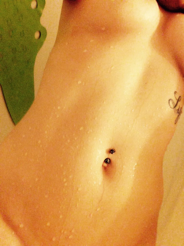 Casey_Woodside's tweet photo. Wet and wild tickle me Tuesday!!! @missfriskyfriday #thefriskyfriday https://t.co/LPoO30Gkf4