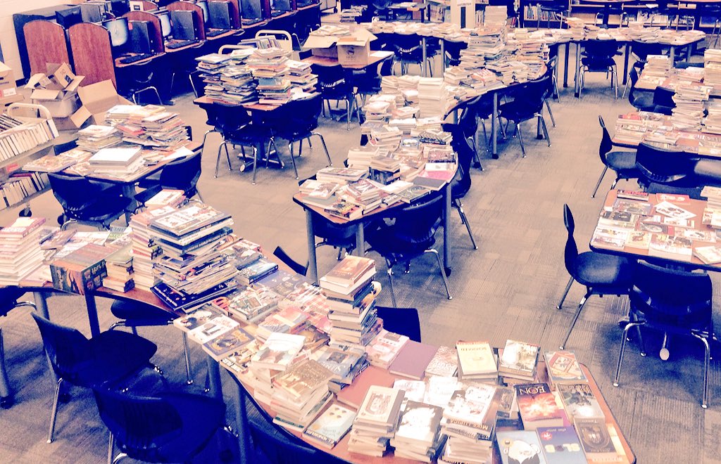 LindsKimery's tweet image. When u ask students 2 donate 1,000 books &amp;amp; they donate 3,000! Excited 2 give 2 #bookem &amp;amp; Glenn Elem! ❤️ #giveabook