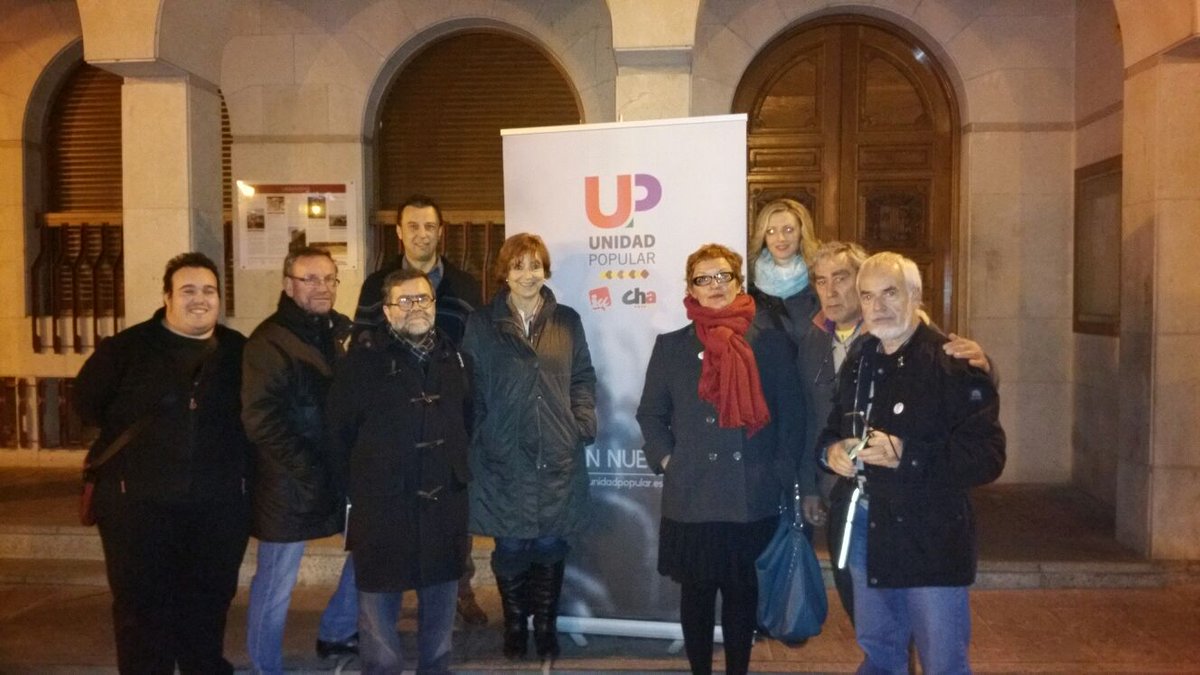 macuabrea's tweet photo. Mitin "publico" @Unidadpopular__ con @rosamagallonbUP en illueca. En la puerta del ayuntamiento. De ahí no pasamos https://t.co/D8RN7Gp2pb