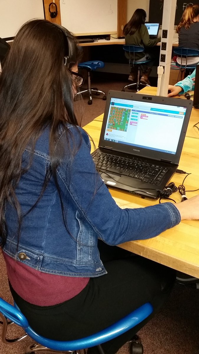 FalconEdTech's tweet image. #HourOfCode #ccms #technologyatwork