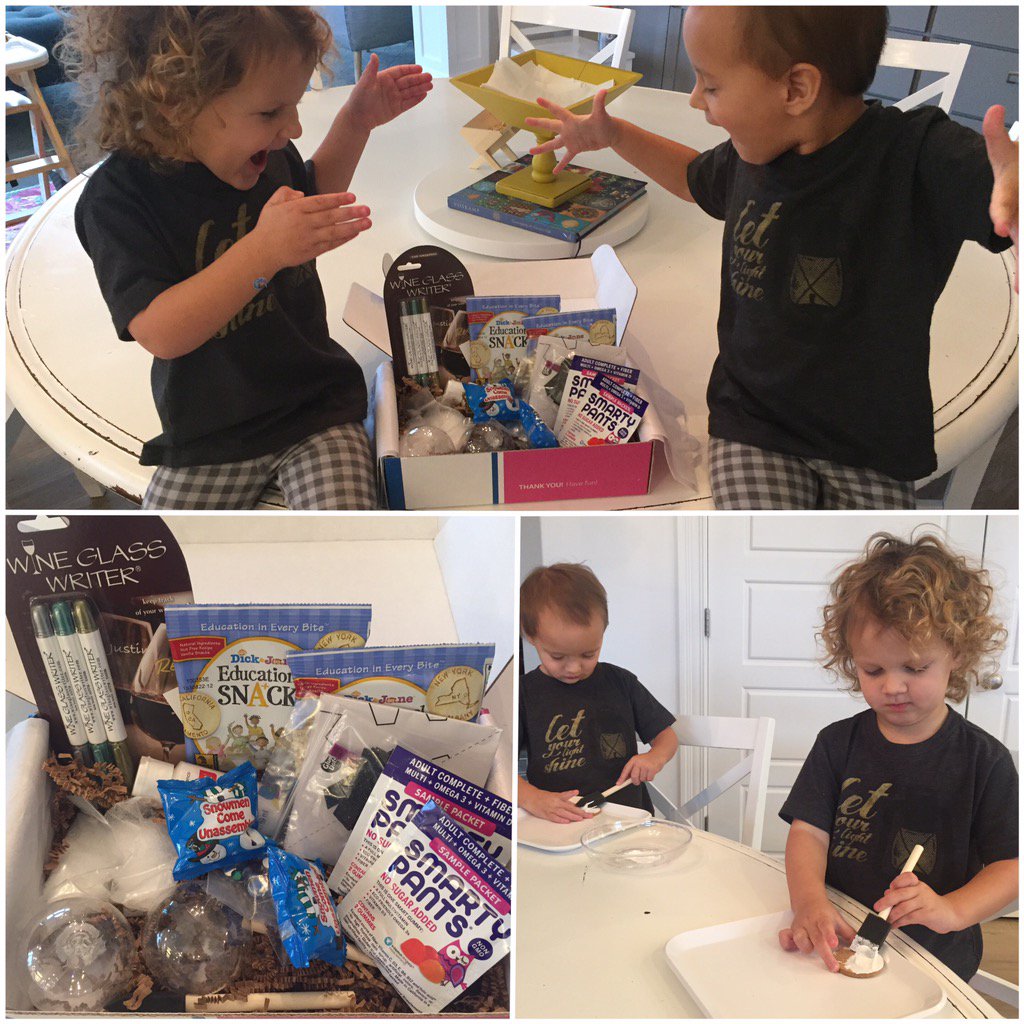 letlovegrow's tweet photo. This month's #perfectplaydate box from @AveryandAustin was so fun! Each box comes w/ crafts & snacks for 2 & gift! https://t.co/mxlZ7VRSuk