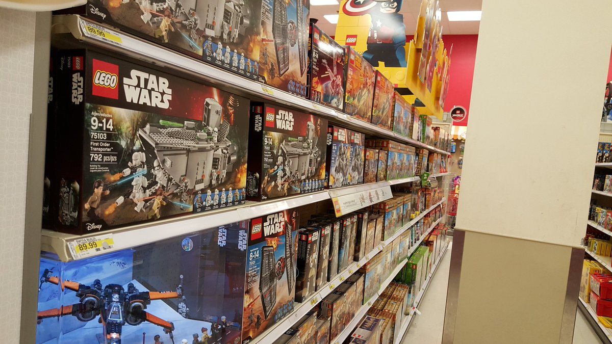 yendoukoi23's tweet photo. Flexed and filled for the holiday rush at T1193! @pratt_reggie @keithlyons01 @LydiaDiazTGT @GinaMogollon https://t.co/adnFP4Xx0D