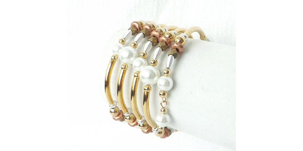 connectionsbym's tweet image. #mixedmetalsbracelet #cuff etsy.me/1M1iJPZ @Etsy #tenxteam #etsyaaa #SNRTG #ATSocialMedia #Christmasgift #RT