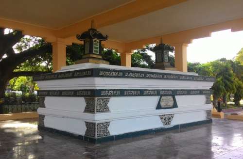 Makam Sultan Iskandar Muda Aceh