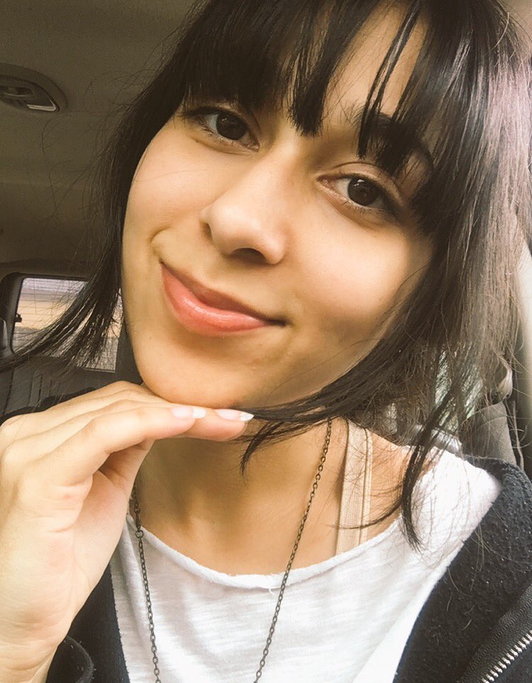 reina_delicada's tweet photo. When you're cute and bummy and cant decide between no filter and other filter options. #vainpost #imacutie https://t.co/CN4L3MVOBb