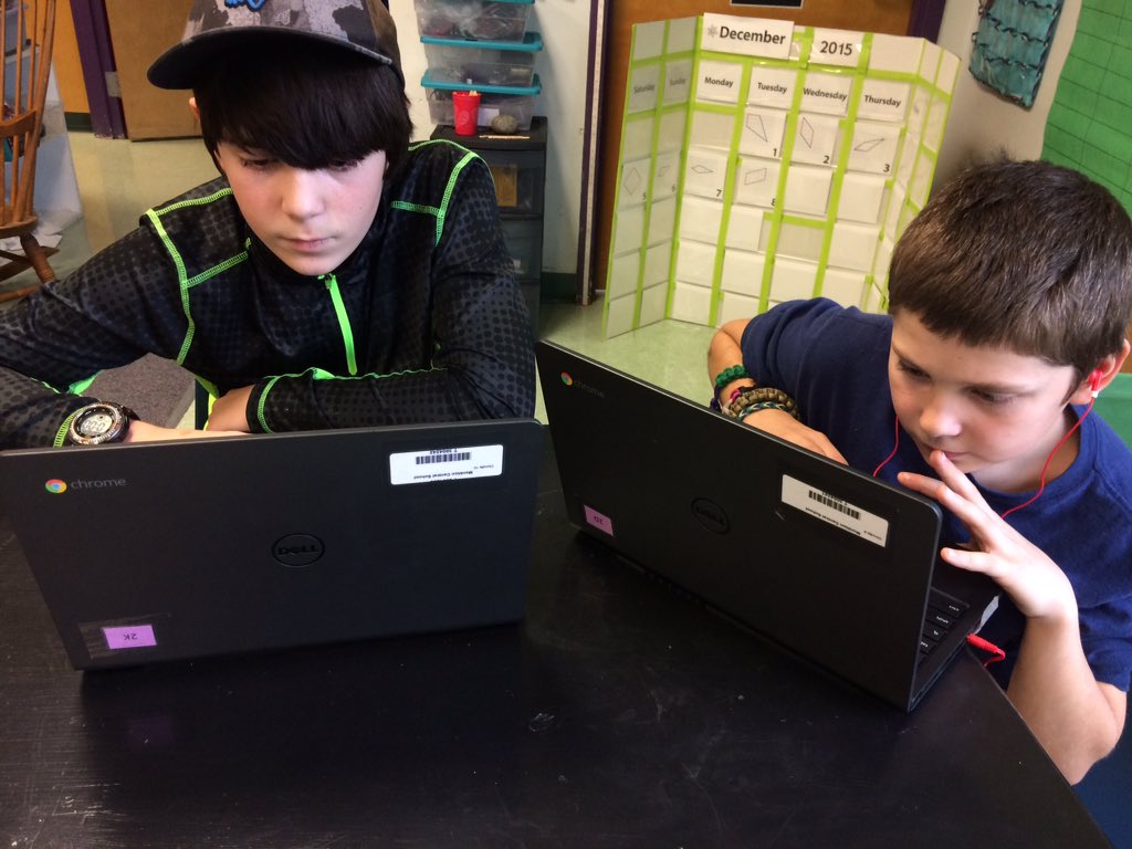 kellypierpont's tweet photo. #hourofcode https://t.co/f56f2tpYYH
