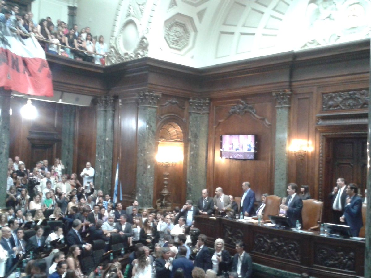 labocapro's tweet photo. Con un concurrido recinto se da comienzo al acto d jura de legisladores https://t.co/a9pxsN8Fox