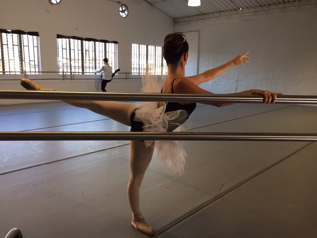 Ballet_Factory's tweet image. ¡Danza, vive, ama! #balletfactory #estudioballetmedellin