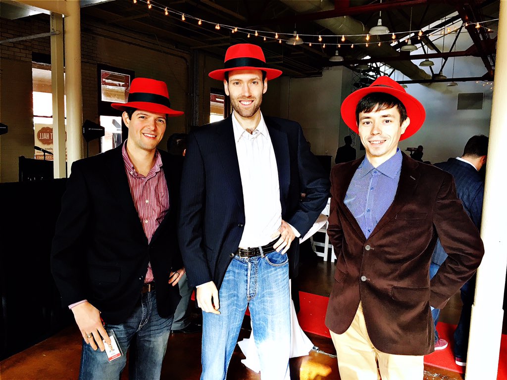 crisgamboa's tweet image. RT citrixaccel: The RedHatNews Collider team gearing up for the #innovatorsprogram demo day today! #RalDemoDay2015