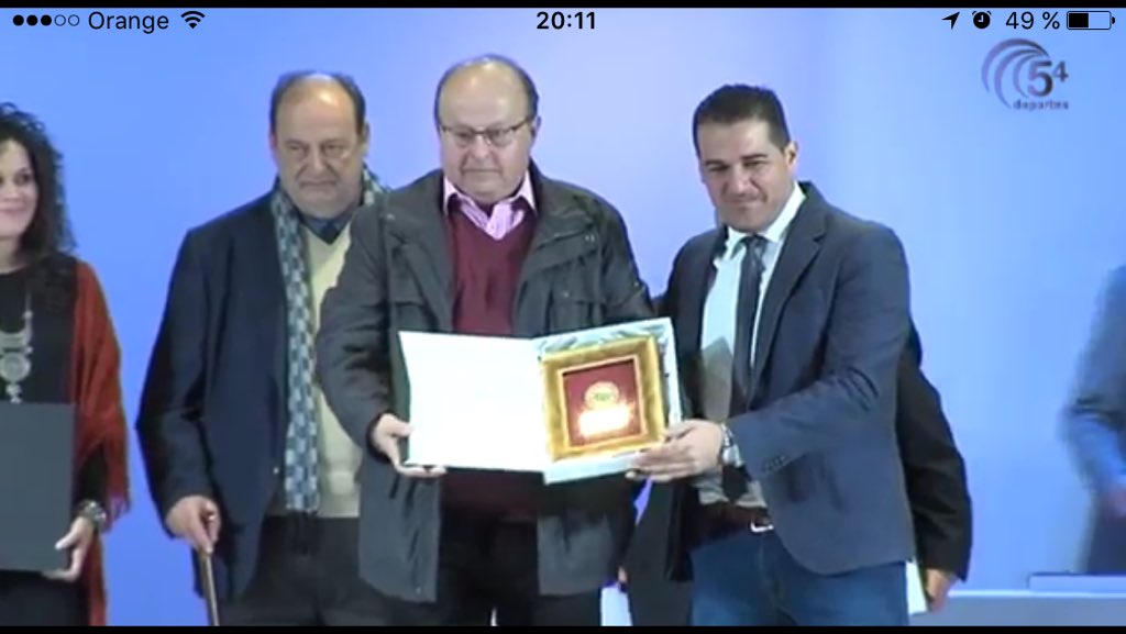 atvillanuevafb's tweet photo. El pasado dia 1 nuestro Presidente Francisco Bernal fue galardonado con la distición de honor de la RFAF x su labor https://t.co/RDCLr4jtJS