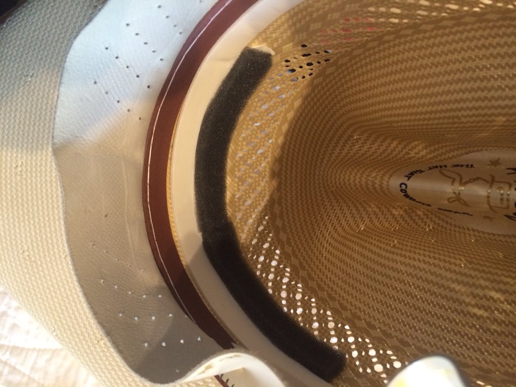 AlexandraLynn__'s tweet image. The lengths I have to go to make my hats fit #SmallHead