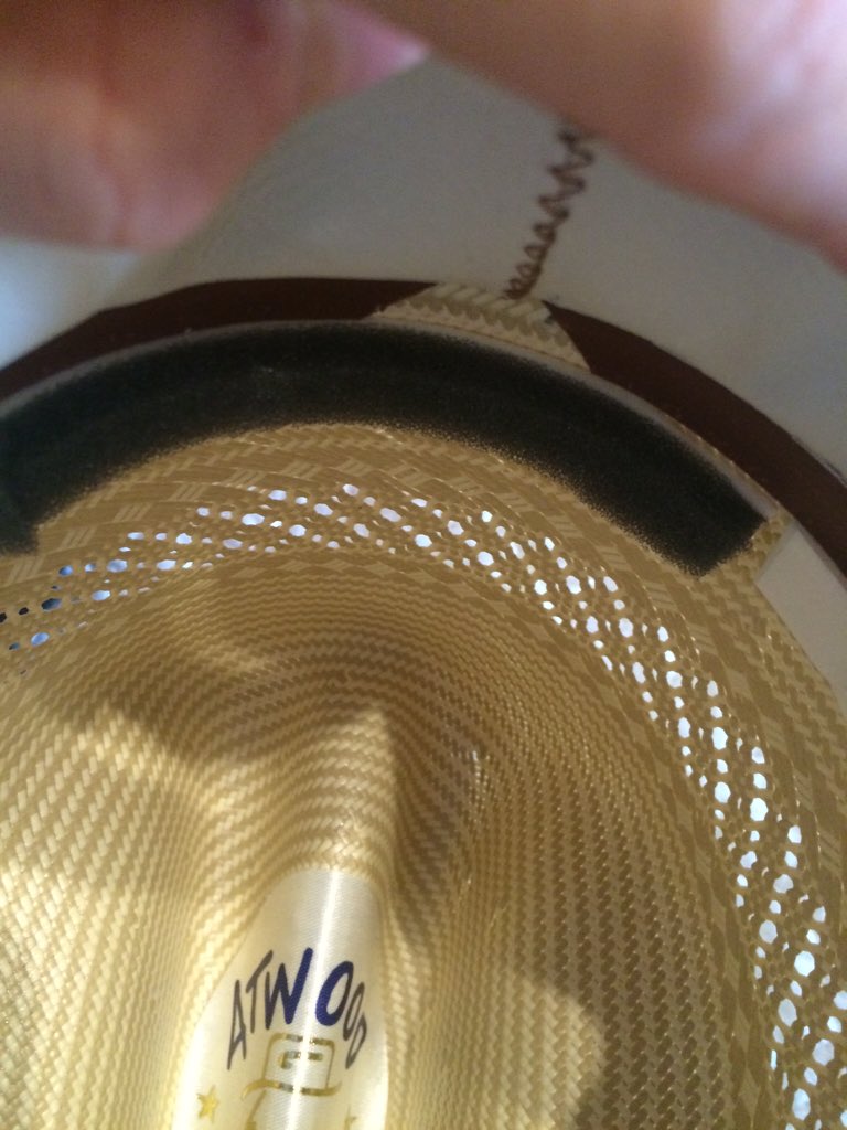 AlexandraLynn__'s tweet image. The lengths I have to go to make my hats fit #SmallHead